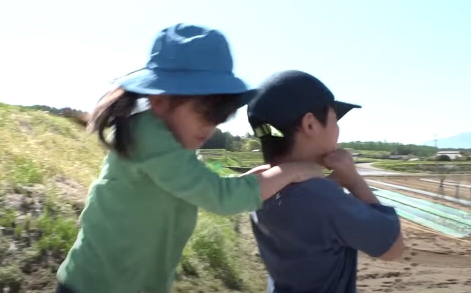 【顔画像】平出和也の子供は2人で妻が美人｜中島健郎とは家族ぐるみの仲！